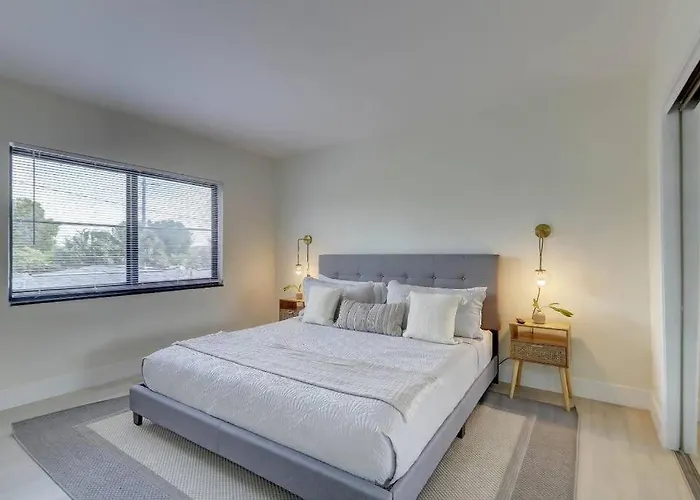 Beachy&Boho Apt For 6 People With Kitchen And Pool
